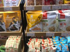 零售区-良品铺子(五角场万达店)