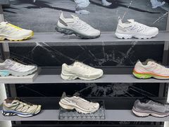 -SALOMON萨洛蒙(北京王府中环店)