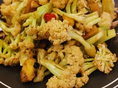 -十二饭点·川菜(北站圆融店)
