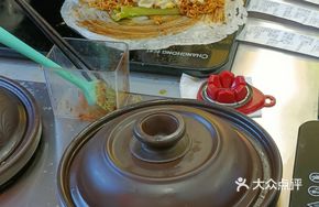 Double Cheese Spicy Turkey Noodle Roll