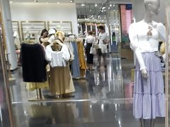 -URBAN REVIVO(济南世茂广场店)