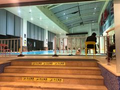 -七彩阳光游泳俱乐部(江北远洲店)