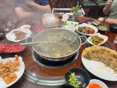 -闽粤一牛潮汕牛肉火锅