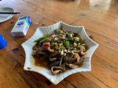 -黄记四更烤乳猪店