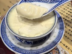 -广信牛奶甜品世家(台东店)