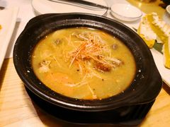 暖胃牛尾汤-小句号·精致料理(江南环球港店)