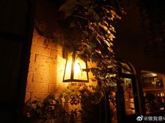 -彳亍咖啡·这里(水湾路店)