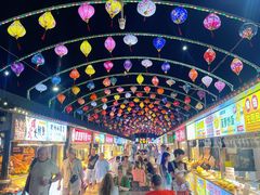 -亚龙湾亚泰商业街