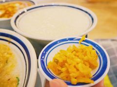 低调的小米粥-正南齐北·老街糯米团(洪崖洞店)