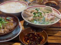 -老方桌烂蹄花川菜馆(九龙坡店)