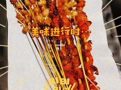 -虾弄弄海派小龙虾·牛羊蝎子火锅