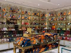 零售区-VENCHI 闻绮(北京国贸商城店)