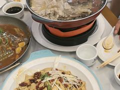 -一口猪海鲜浑锅·东北家常菜