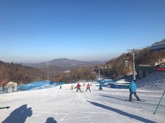 -亚布力新体委滑雪场