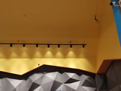 -爱蹦iBOON蹦床运动馆(江汉店)