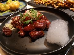 红酒泡沫牛仔粒-荟廷·晶萃(陆家嘴尚悦湾店)