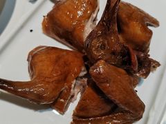 手撕乳鸽-琬苑鸽庄·川粤融合菜(解放碑总店)