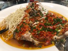 老坛剁椒鱼头-野渡坡·极致湘菜·庭院餐厅(汉阳店)