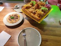 -Dragon Pizza•圆脸龙披萨·牛排餐厅