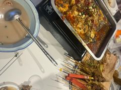 -老街烧烤大排档·地道湖北菜·龙虾馆(汉口火车站店)