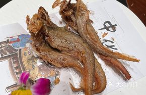 Fried Small Knife Fish