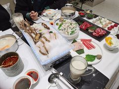 -红鼎豆捞·非遗鲍皇汤火锅(宝丰路店)