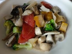 炒八珍菌-山外山菜馆(玉泉路店)