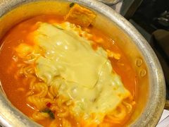 芝士辛拉面-韩聚屋韩国烤肉餐厅(新北万达店)
