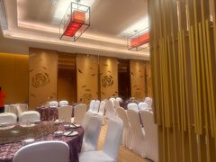-沁香庭中餐厅·川粤菜(重庆高新假日酒店)
