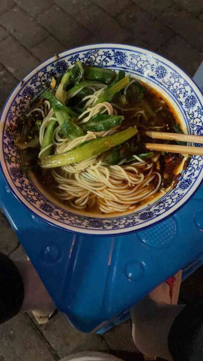 凳子面(大学城总店)-"小区附近最喜欢吃的一家小面馆了,这边有两.