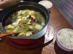 -周鱼小馆石锅酸菜鱼(活力汇店)