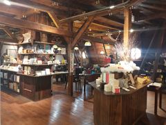 店内环境-良友书坊(安徽路店)