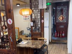 -灶知轩湘西石锅鱼(万佳广场店)