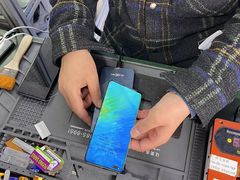-鸿准通信科技·忠诚手机电脑维修中心(三林店)