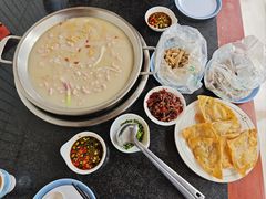 -老来福·非遗酸汤兔(凯旋路店)