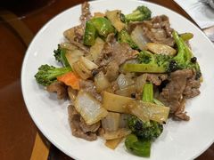 -Golden Gong Chinese Restaurant