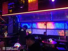 -UP嘻哈酒吧(粉巢店)