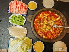 -灶知轩湘西石锅鱼(万佳广场店)