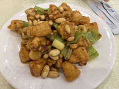 宫爆鳕鱼球-奥华餐厅·老张记(台基厂店)