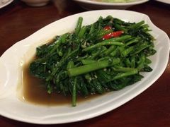 -Dang restaurant (patong phuket)