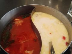 蕃茄牛膝骨猪肚鸡汤-捞王锅物料理(上海世茂广场店)