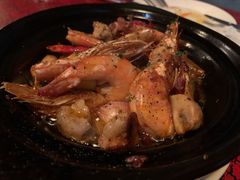 蒜香带头油焖活虾-羽深肉铺 Steak & Wine