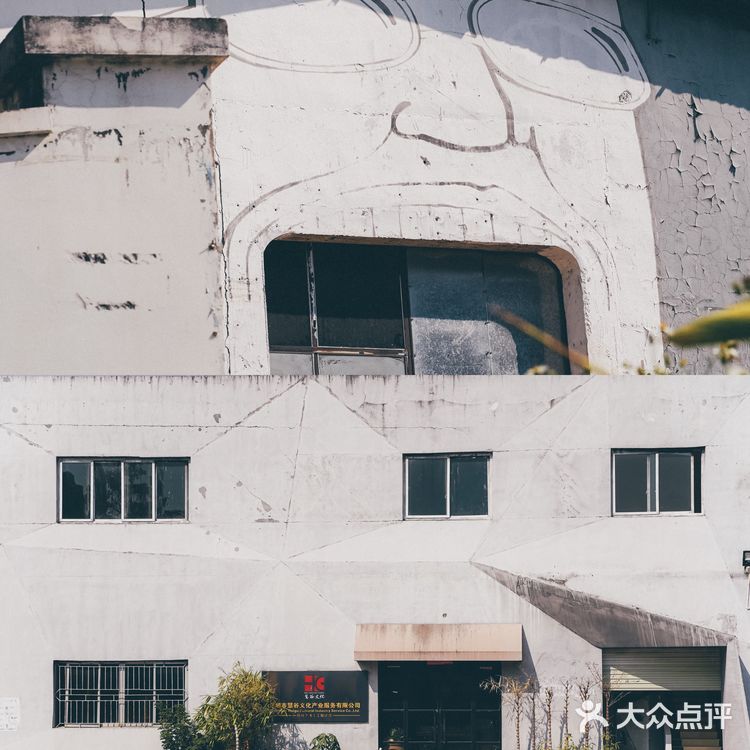 深圳0元小众拍照地|巨型创意雕塑有谁能比