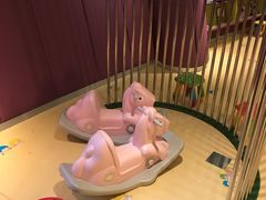 -上海滴水湖皇冠假日酒店