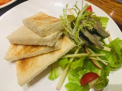 法式鹅肝酱配多士-食间牛排(湖西路店)