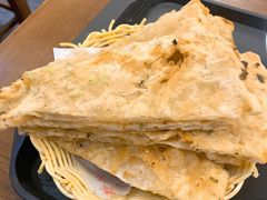 葱花油饼-方中山胡辣汤(西安高新区店)