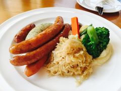 -LENBACH兰巴赫西餐啤酒坊(大连星海广场店)