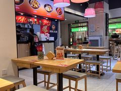 -魔都三兄弟酸辣粉·蘸卤炸串(虹桥万科店)