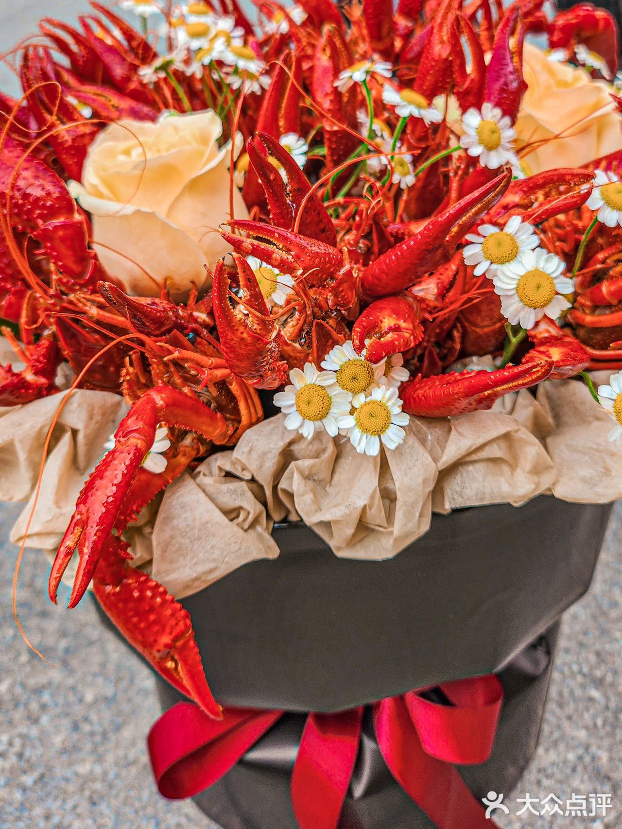 收(吃)到23年第一束(顿)女王花(小龙虾)!