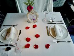 -弦月窗LUNETTE BY AMANDA(复兴路店)